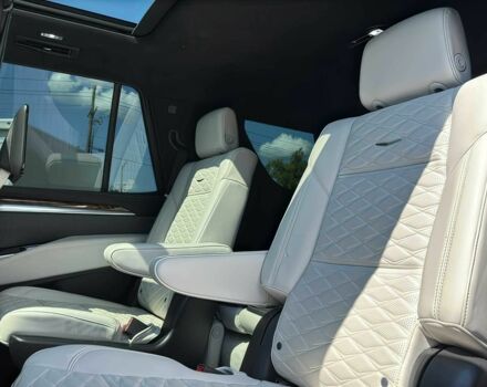 Чорний Каділак Ескалейд, об'ємом двигуна 6.2 л та пробігом 5 тис. км за 92000 $, фото 12 на Automoto.ua