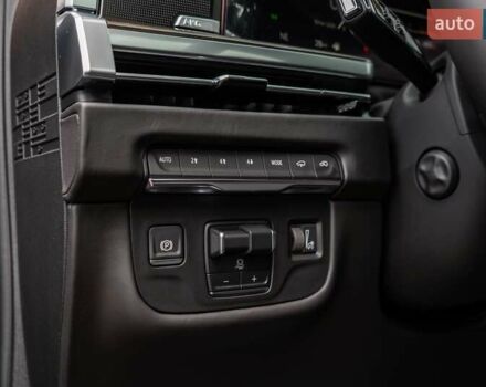 Чорний Каділак Ескалейд, об'ємом двигуна 6.2 л та пробігом 1 тис. км за 204000 $, фото 23 на Automoto.ua