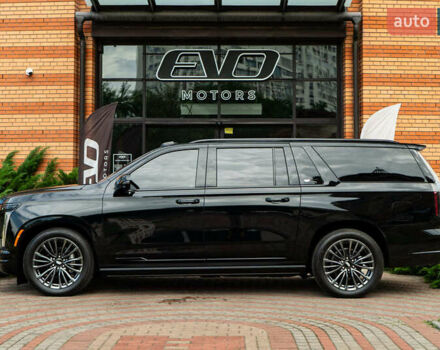 Чорний Каділак Ескалейд, об'ємом двигуна 6.2 л та пробігом 1 тис. км за 204000 $, фото 3 на Automoto.ua