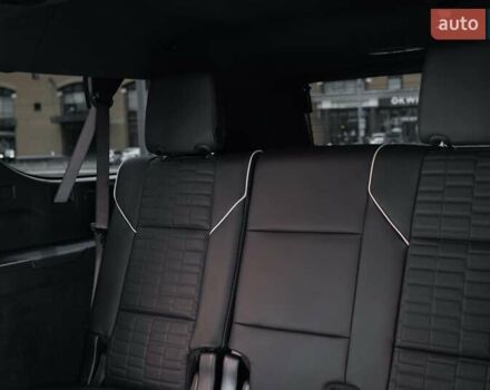 Чорний Каділак Ескалейд, об'ємом двигуна 6.2 л та пробігом 1 тис. км за 204000 $, фото 54 на Automoto.ua