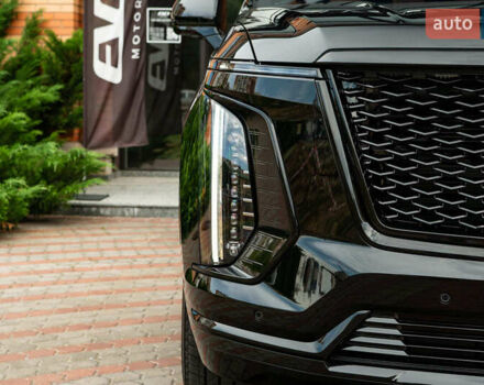 Чорний Каділак Ескалейд, об'ємом двигуна 6.2 л та пробігом 1 тис. км за 204000 $, фото 14 на Automoto.ua