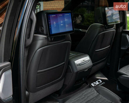 Чорний Каділак Ескалейд, об'ємом двигуна 6.2 л та пробігом 1 тис. км за 204000 $, фото 42 на Automoto.ua