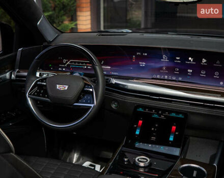 Чорний Каділак Ескалейд, об'ємом двигуна 6.2 л та пробігом 1 тис. км за 204000 $, фото 28 на Automoto.ua