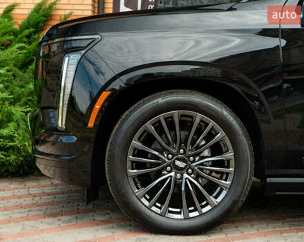 Чорний Каділак Ескалейд, об'ємом двигуна 6.2 л та пробігом 1 тис. км за 204000 $, фото 2 на Automoto.ua