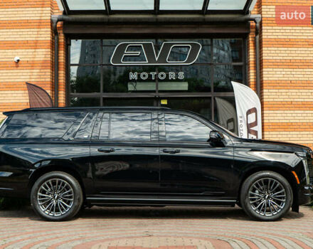 Чорний Каділак Ескалейд, об'ємом двигуна 6.2 л та пробігом 1 тис. км за 204000 $, фото 12 на Automoto.ua