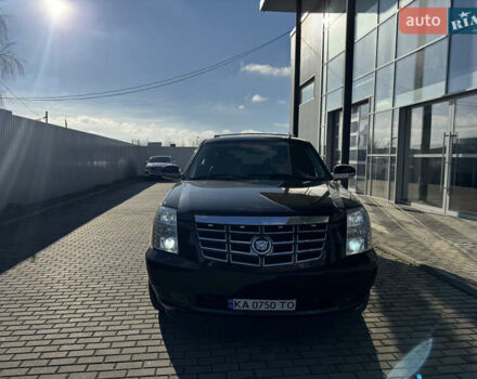 Черный Кадиллак Эскалейд, объемом двигателя 6.16 л и пробегом 187 тыс. км за 17455 $, фото 1 на Automoto.ua