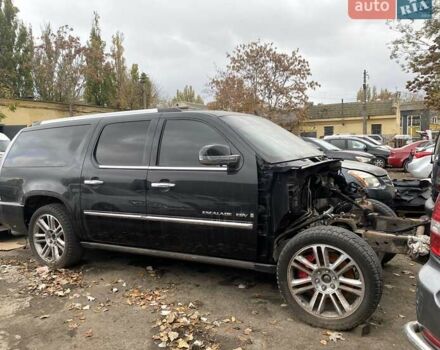 Чорний Каділак Ескалейд, об'ємом двигуна 6.2 л та пробігом 167 тис. км за 11000 $, фото 1 на Automoto.ua