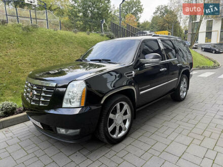 Кадиллак Эскалейд 2008 в Львове на Automoto.ua Черный Кадиллак Эскалейд, объемом двигателя 6.2 л и пробегом 300 тыс. км за 17000 $, фото 1 на Automoto.ua