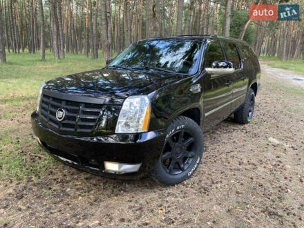 Кадиллак Эскалейд 2008 в Чернигове на Automoto.ua Черный Кадиллак Эскалейд, объемом двигателя 6.2 л и пробегом 250 тыс. км за 11500 $, фото 1 на Automoto.ua