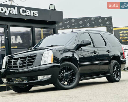 Черный Кадиллак Эскалейд, объемом двигателя 6.16 л и пробегом 255 тыс. км за 14900 $, фото 1 на Automoto.ua