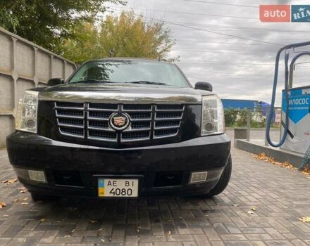 Кадиллак Эскалейд 2008 в Днепре (Днепропетровске) на Automoto.ua Черный Кадиллак Эскалейд, объемом двигателя 6 л и пробегом 154 тыс. км за 20000 $, фото 1 на Automoto.ua