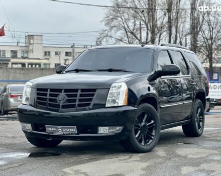 Чорний Каділак Ескалейд, об'ємом двигуна 6.2 л та пробігом 255 тис. км за 14500 $, фото 1 на Automoto.ua