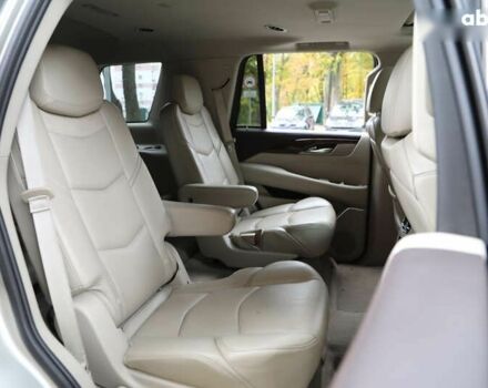 Кадиллак Эскалейд 2014 в Харькове на Automoto.ua Кадиллак Эскалейд, объемом двигателя 6.2 л и пробегом 101 тыс. км за 31500 $, фото 10 на Automoto.ua