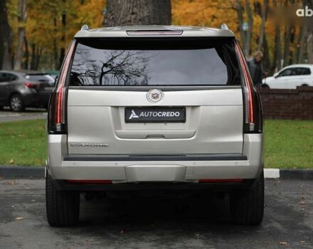 Кадиллак Эскалейд 2014 в Харькове на Automoto.ua Кадиллак Эскалейд, объемом двигателя 6.2 л и пробегом 101 тыс. км за 31500 $, фото 4 на Automoto.ua