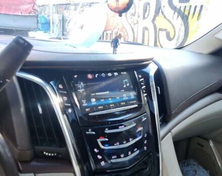 Каділак Ескалейд, об'ємом двигуна 6.2 л та пробігом 119 тис. км за 26500 $, фото 8 на Automoto.ua