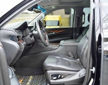 Каділак Ескалейд, об'ємом двигуна 6.2 л та пробігом 165 тис. км за 37500 $, фото 24 на Automoto.ua