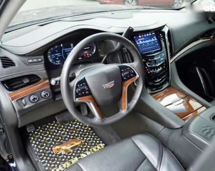 Каділак Ескалейд, об'ємом двигуна 6.2 л та пробігом 165 тис. км за 37500 $, фото 29 на Automoto.ua