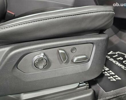 Кадиллак Эскалейд, объемом двигателя 6.2 л и пробегом 34 тыс. км за 119999 $, фото 20 на Automoto.ua