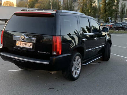 Кадиллак Эскалейд 2007 в Киеве на Automoto.ua Кадиллак Эскалейд, объемом двигателя 6.2 л и пробегом 180 тыс. км за 11900 $, фото 1 на Automoto.ua