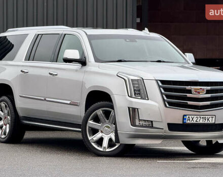 Серый Кадиллак Эскалейд, объемом двигателя 6.16 л и пробегом 67 тыс. км за 41900 $, фото 4 на Automoto.ua