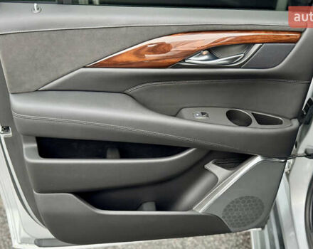 Серый Кадиллак Эскалейд, объемом двигателя 6.16 л и пробегом 67 тыс. км за 41900 $, фото 25 на Automoto.ua