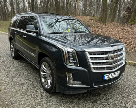 Серый Кадиллак Эскалейд, объемом двигателя 6.16 л и пробегом 176 тыс. км за 49500 $, фото 4 на Automoto.ua