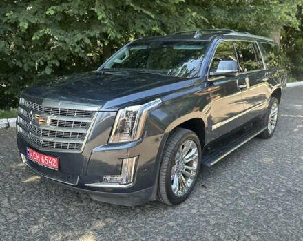 Серый Кадиллак Эскалейд, объемом двигателя 6.16 л и пробегом 174 тыс. км за 47500 $, фото 4 на Automoto.ua