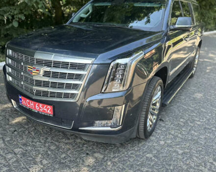 Серый Кадиллак Эскалейд, объемом двигателя 6.16 л и пробегом 174 тыс. км за 47500 $, фото 2 на Automoto.ua