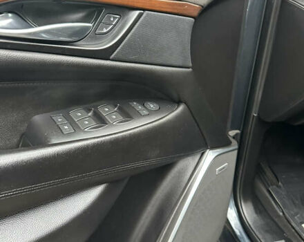 Серый Кадиллак Эскалейд, объемом двигателя 6.16 л и пробегом 176 тыс. км за 49500 $, фото 11 на Automoto.ua