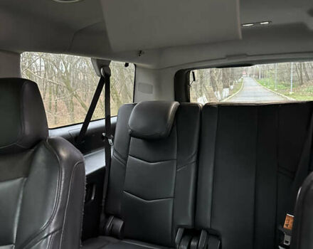 Серый Кадиллак Эскалейд, объемом двигателя 6.16 л и пробегом 176 тыс. км за 49500 $, фото 19 на Automoto.ua