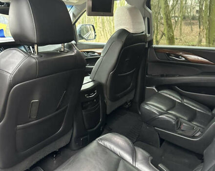 Серый Кадиллак Эскалейд, объемом двигателя 6.16 л и пробегом 176 тыс. км за 49500 $, фото 18 на Automoto.ua