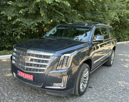 Серый Кадиллак Эскалейд, объемом двигателя 6.16 л и пробегом 174 тыс. км за 47500 $, фото 8 на Automoto.ua