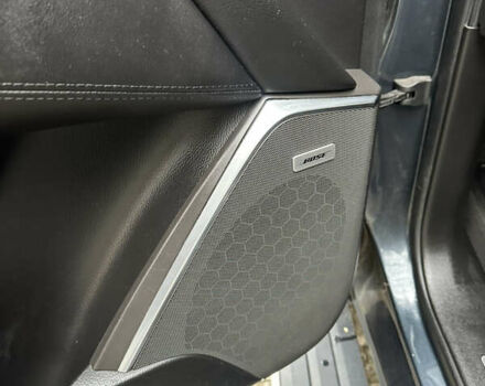 Серый Кадиллак Эскалейд, объемом двигателя 6.16 л и пробегом 176 тыс. км за 49500 $, фото 12 на Automoto.ua