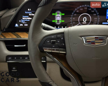 Серый Кадиллак Эскалейд, объемом двигателя 6.16 л и пробегом 41 тыс. км за 112000 $, фото 29 на Automoto.ua