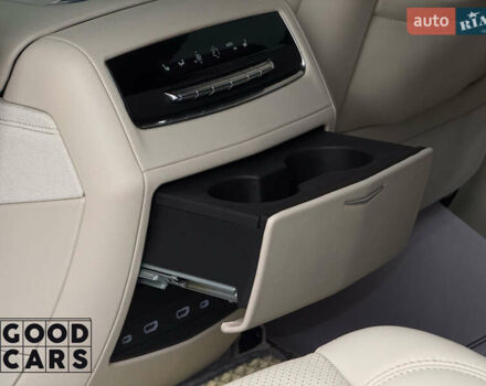 Серый Кадиллак Эскалейд, объемом двигателя 6.16 л и пробегом 41 тыс. км за 112000 $, фото 26 на Automoto.ua