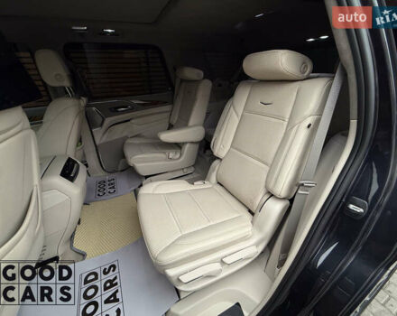 Серый Кадиллак Эскалейд, объемом двигателя 6.16 л и пробегом 41 тыс. км за 112000 $, фото 23 на Automoto.ua