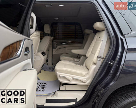 Серый Кадиллак Эскалейд, объемом двигателя 6.16 л и пробегом 41 тыс. км за 112000 $, фото 22 на Automoto.ua