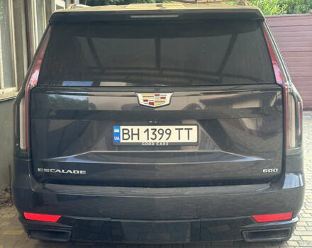 Серый Кадиллак Эскалейд, объемом двигателя 6.16 л и пробегом 38 тыс. км за 120000 $, фото 1 на Automoto.ua