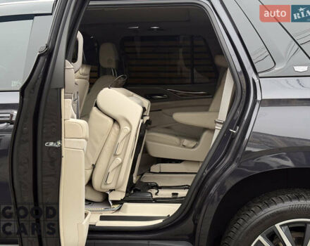 Серый Кадиллак Эскалейд, объемом двигателя 6.16 л и пробегом 41 тыс. км за 112000 $, фото 25 на Automoto.ua