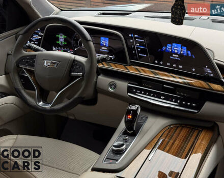 Серый Кадиллак Эскалейд, объемом двигателя 6.16 л и пробегом 41 тыс. км за 112000 $, фото 31 на Automoto.ua