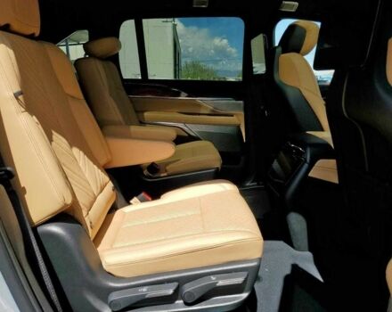 Серый Кадиллак Эскалейд, объемом двигателя 0 л и пробегом 1 тыс. км за 110000 $, фото 10 на Automoto.ua