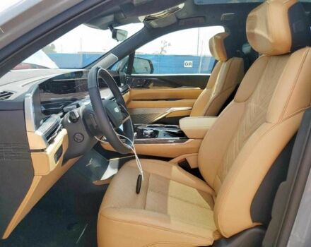 Серый Кадиллак Эскалейд, объемом двигателя 0 л и пробегом 1 тыс. км за 110000 $, фото 6 на Automoto.ua