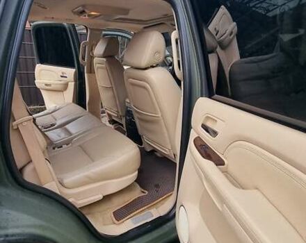 Зеленый Кадиллак Эскалейд, объемом двигателя 6.2 л и пробегом 252 тыс. км за 15000 $, фото 7 на Automoto.ua