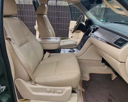 Зеленый Кадиллак Эскалейд, объемом двигателя 6.2 л и пробегом 252 тыс. км за 15000 $, фото 23 на Automoto.ua