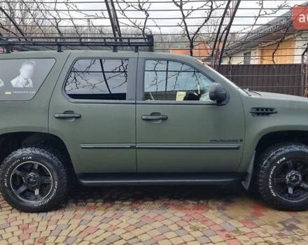 Зеленый Кадиллак Эскалейд, объемом двигателя 6.2 л и пробегом 252 тыс. км за 15000 $, фото 4 на Automoto.ua