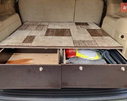 Зеленый Кадиллак Эскалейд, объемом двигателя 6.2 л и пробегом 252 тыс. км за 15000 $, фото 16 на Automoto.ua