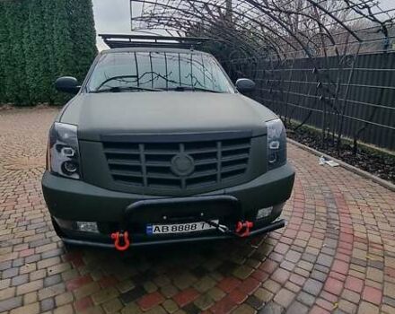 Зеленый Кадиллак Эскалейд, объемом двигателя 6.2 л и пробегом 252 тыс. км за 15000 $, фото 25 на Automoto.ua