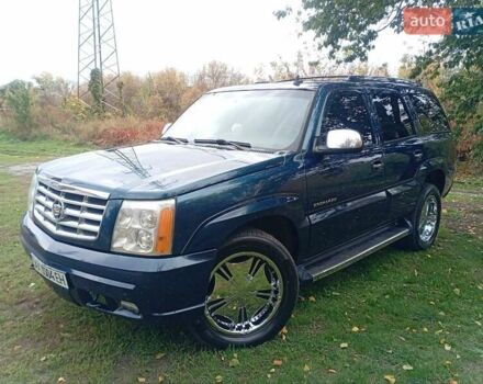 Зеленый Кадиллак Эскалейд, объемом двигателя 6 л и пробегом 160 тыс. км за 15000 $, фото 1 на Automoto.ua