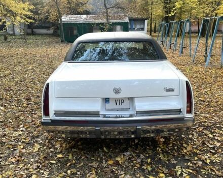 Білий Каділак Флітвуд, об'ємом двигуна 5.7 л та пробігом 100 тис. км за 12000 $, фото 5 на Automoto.ua