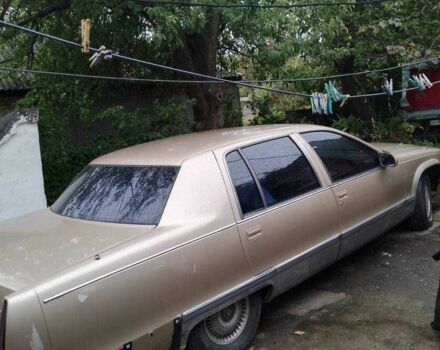 Бежевый Кадиллак Флитвуд, объемом двигателя 5.7 л и пробегом 80 тыс. км за 20000 $, фото 1 на Automoto.ua